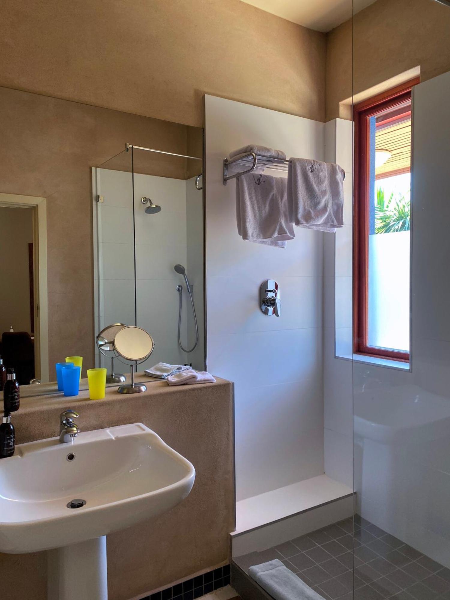 Lezard Bleu Guest House ケープタウン エクステリア 写真